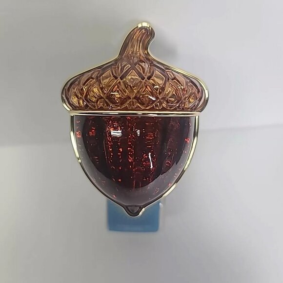 Bath & Body Works Fiber Optic Acorn Nightlight Wallflowers Fragrance Plug - Picture 2 of 5
